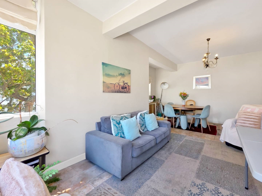 2 Bedroom Property for Sale in Sea Point Western Cape